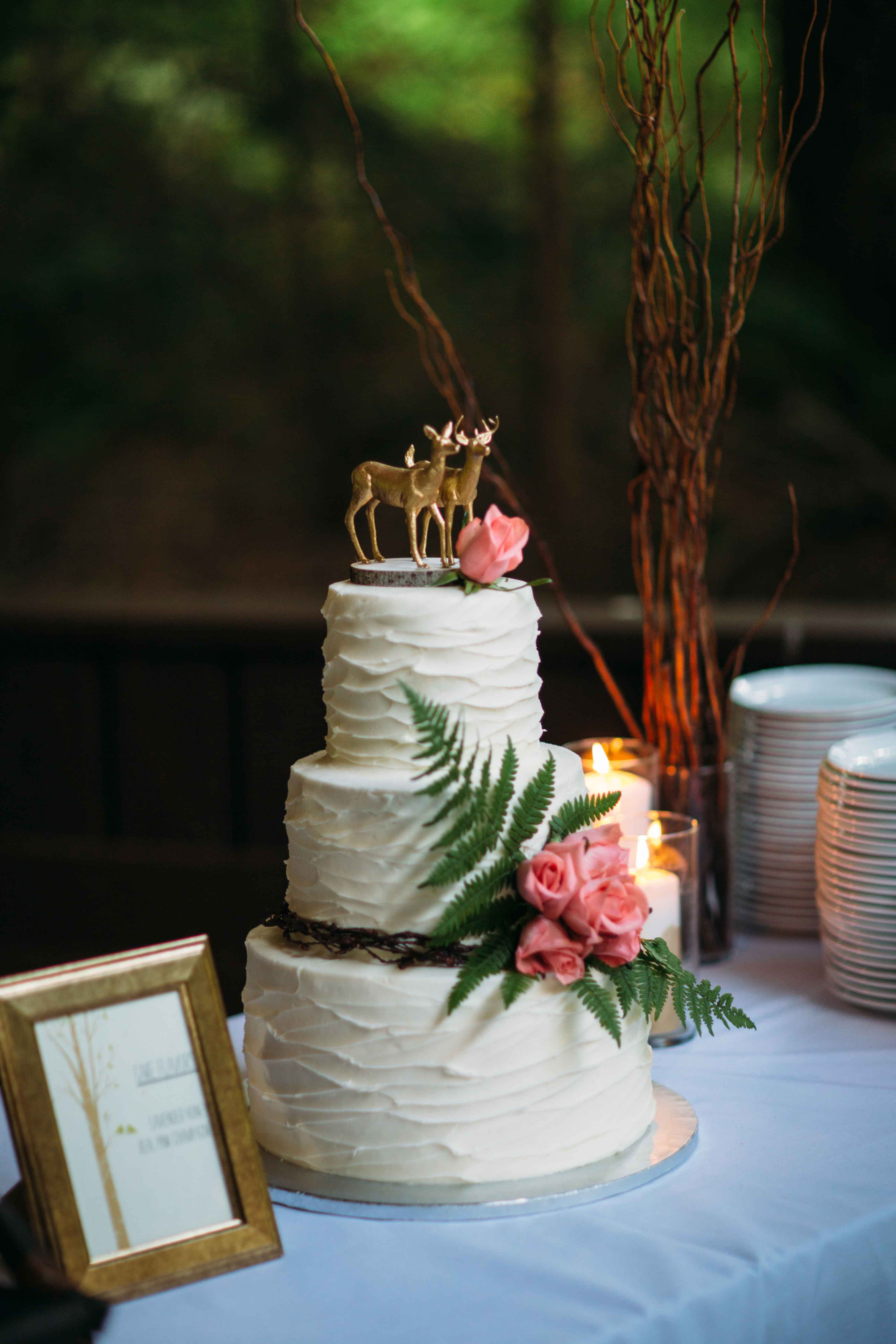 Wedding cake with deer