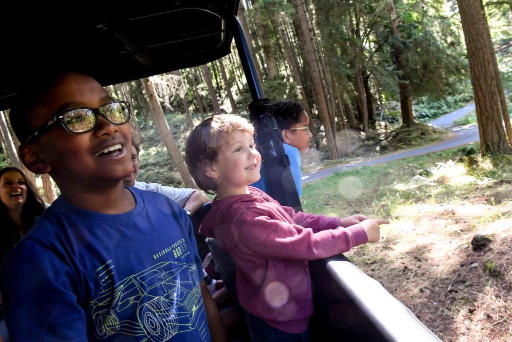 keeper tour kids in jeep